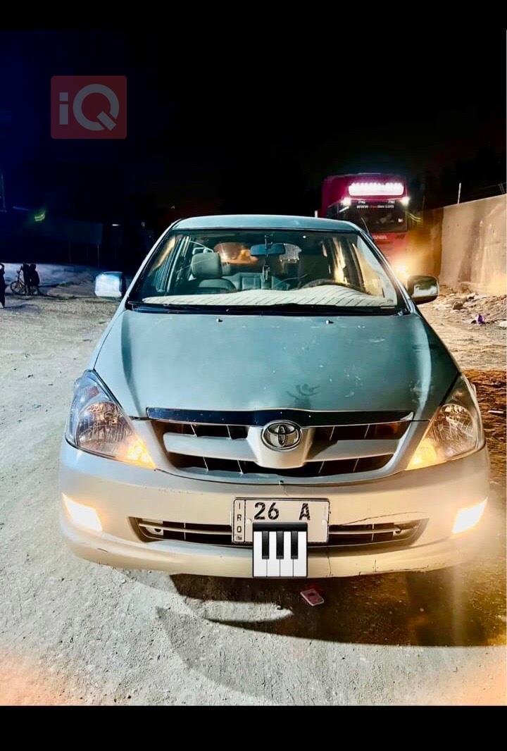 تۆیۆتا ئینۆڤا